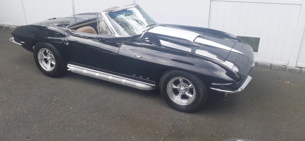 1965 Chevrolet Corvette C2 - Image 2 of 31