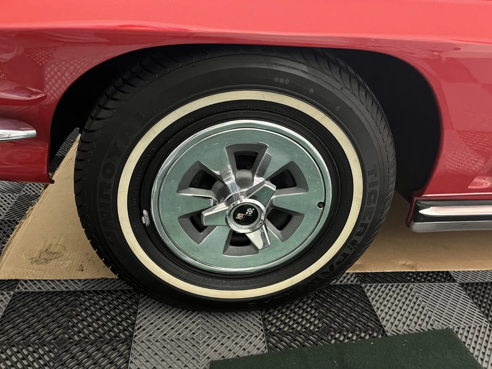 1965 Chevrolet Corvette C2 - Image 28 of 31