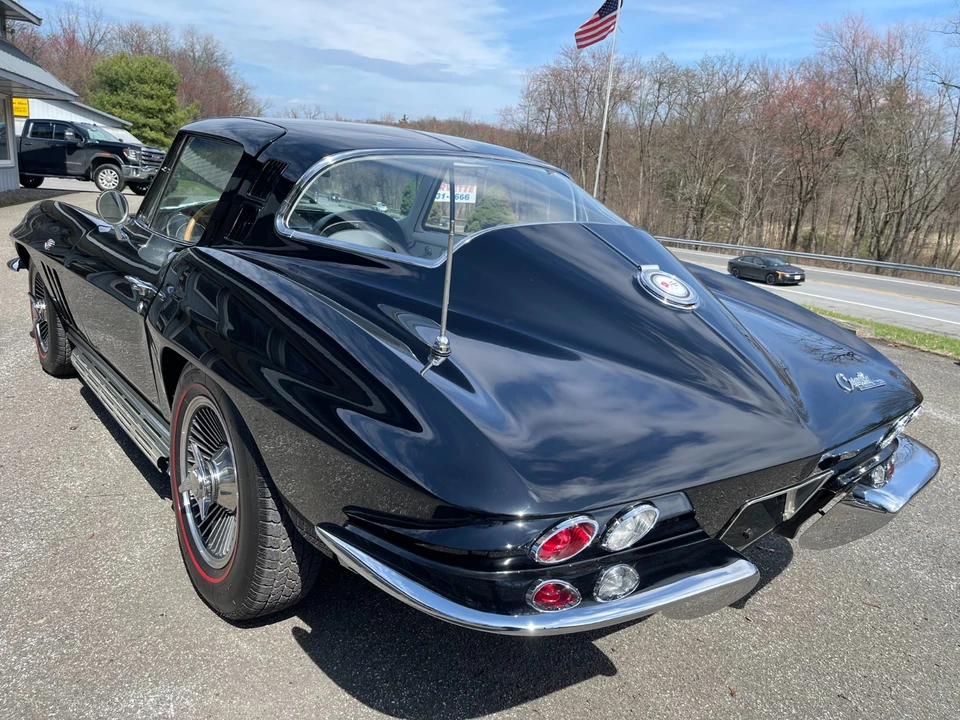 1965 Chevrolet Corvette C2 - Image 4 of 31