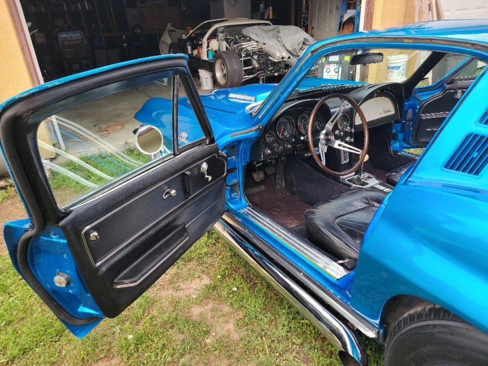 1965 Chevrolet Corvette C2 - Image 17 of 31