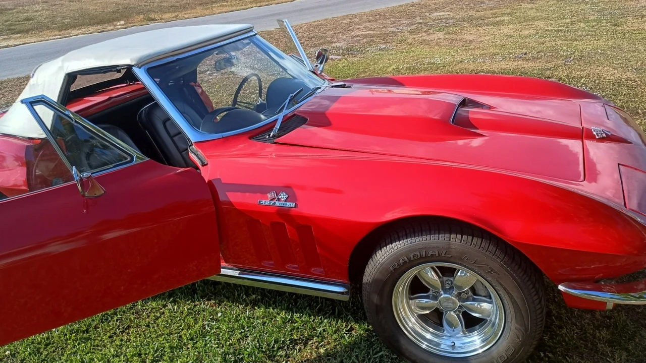 1965 Chevrolet Corvette C2 - Image 2 of 21