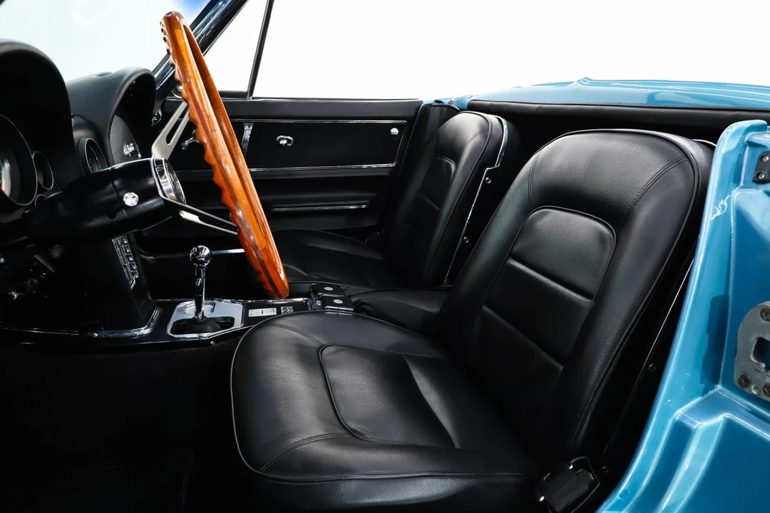 1965 Chevrolet Corvette C2 - Image 12 of 31