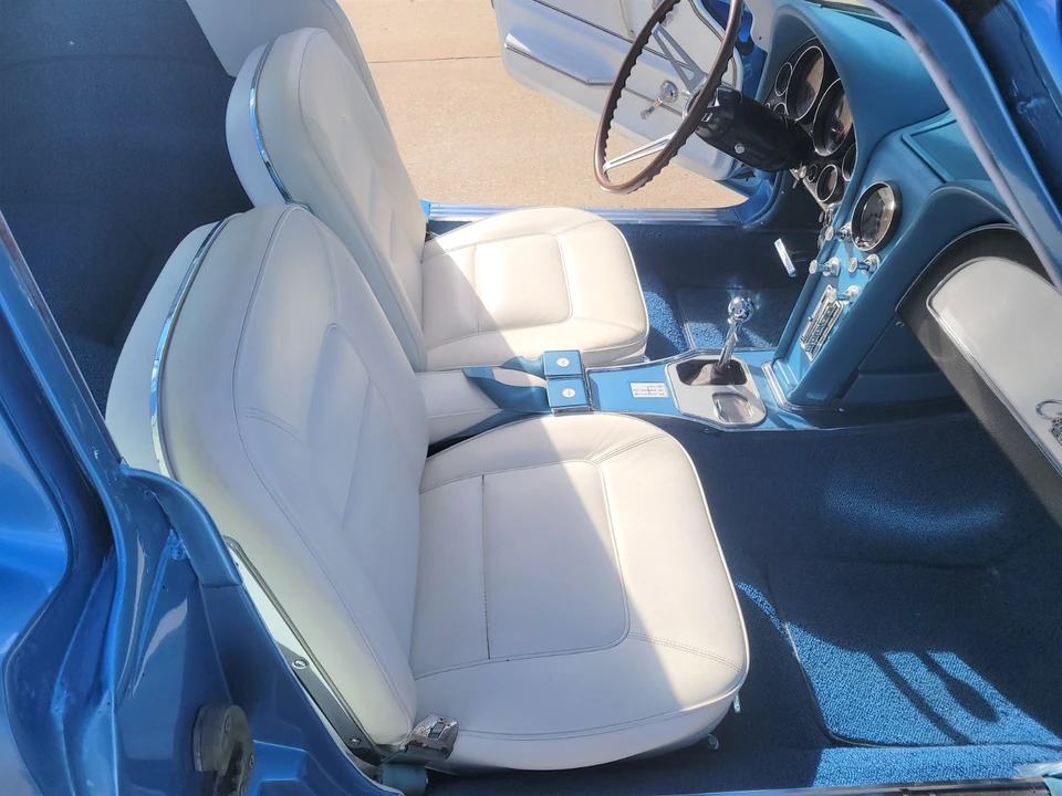 1965 Chevrolet Corvette C2 - Image 24 of 31