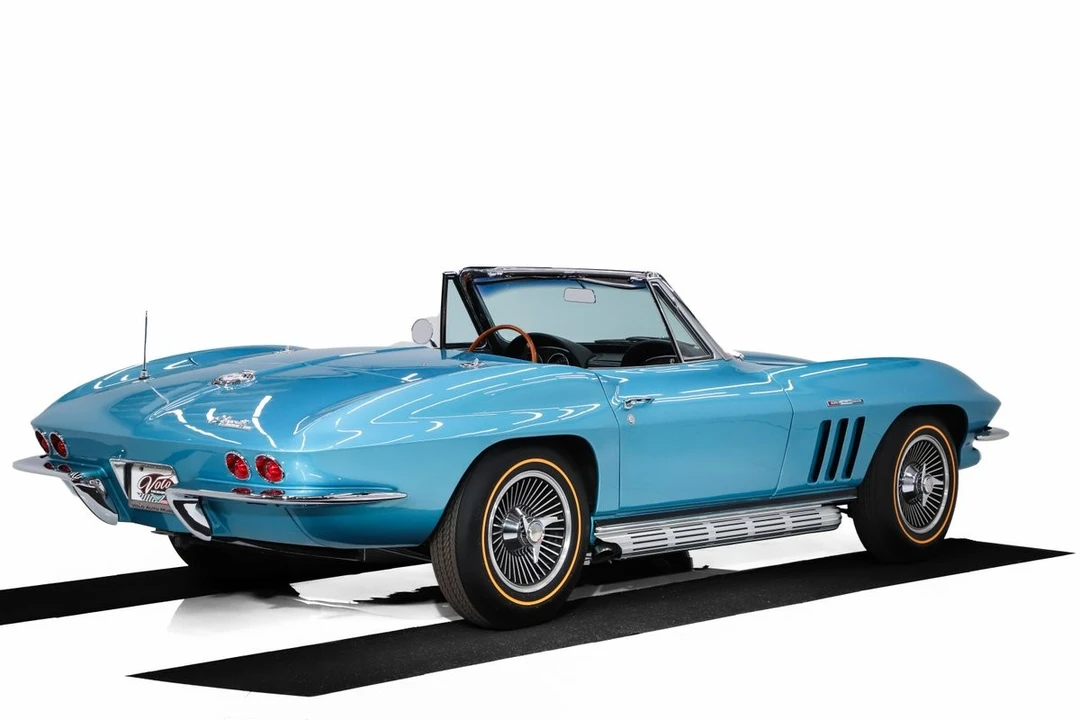 1965 Chevrolet Corvette C2 - Image 26 of 31