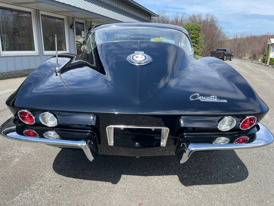 1965 Chevrolet Corvette C2 - Image 3 of 31