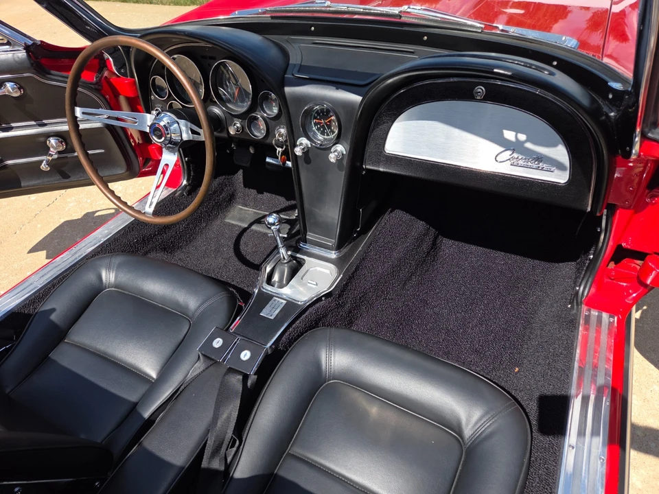 1965 Chevrolet Corvette C2 - Image 22 of 31