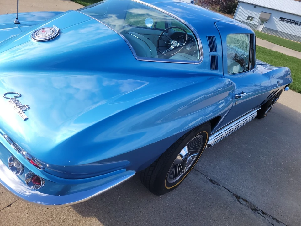 1965 Chevrolet Corvette C2 - Image 11 of 31