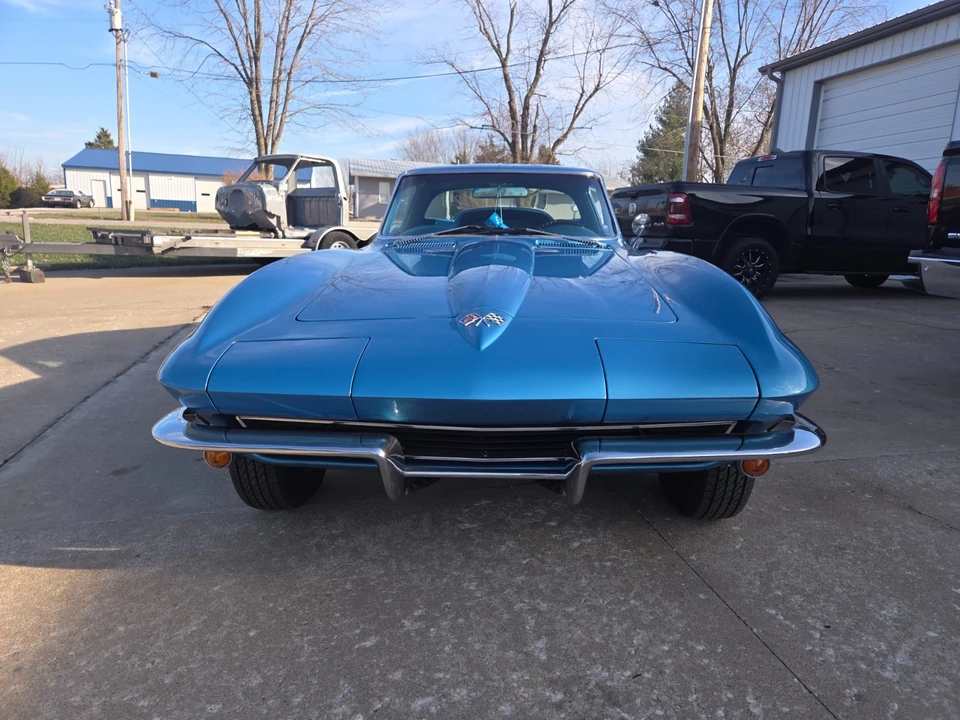 1965 Chevrolet Corvette C2 - Image 4 of 21