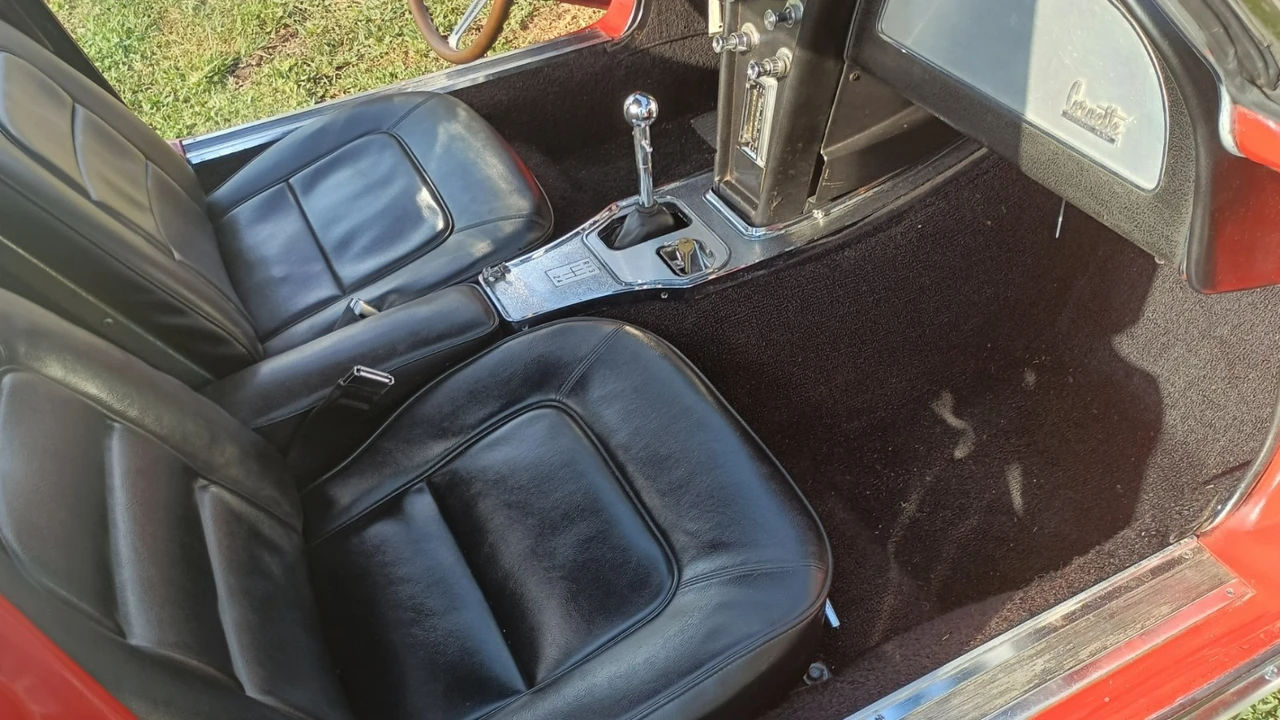 1965 Chevrolet Corvette C2 - Image 10 of 21
