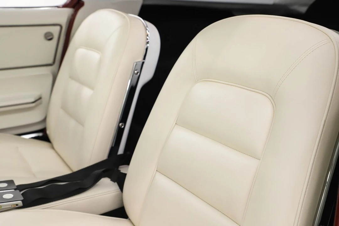 1965 Chevrolet Corvette C2 - Image 11 of 31