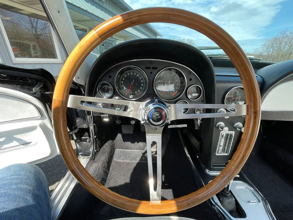 1965 Chevrolet Corvette C2 - Image 12 of 31