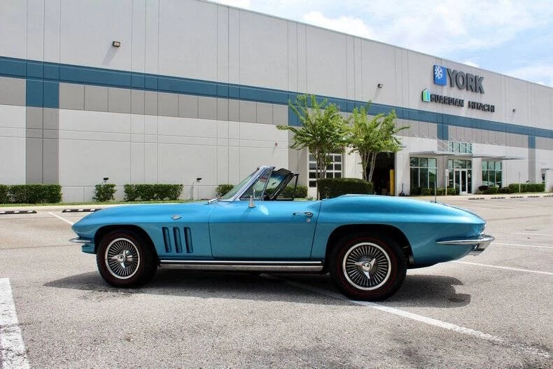 1965 Chevrolet Corvette C2 - Image 9 of 31
