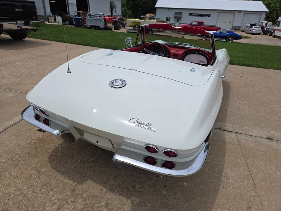 1965 Chevrolet Corvette C2 - Image 26 of 31
