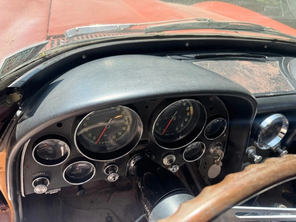 1965 Chevrolet Corvette C2 - Image 14 of 31