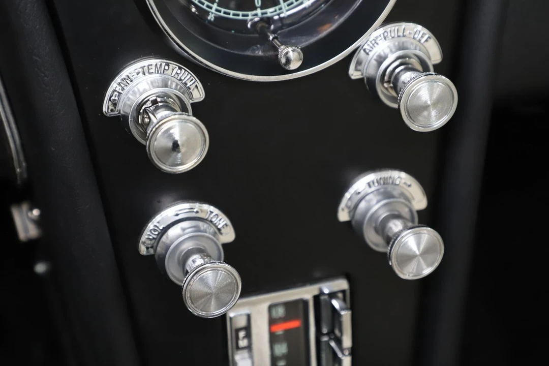 1965 Chevrolet Corvette C2 - Image 29 of 31