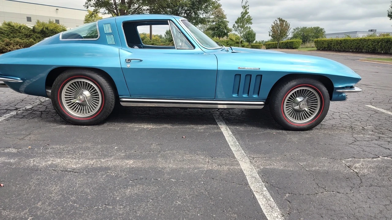 1965 Chevrolet Corvette C2 - Image 6 of 21
