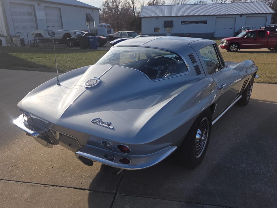 1965 Chevrolet Corvette C2 - Image 8 of 21