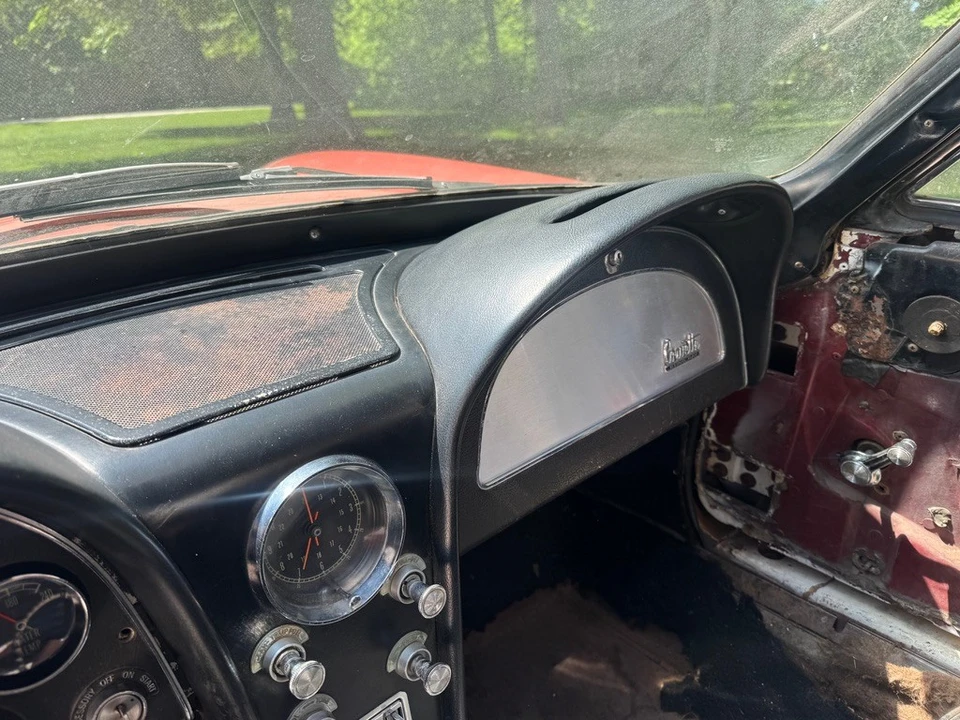 1965 Chevrolet Corvette C2 - Image 15 of 31