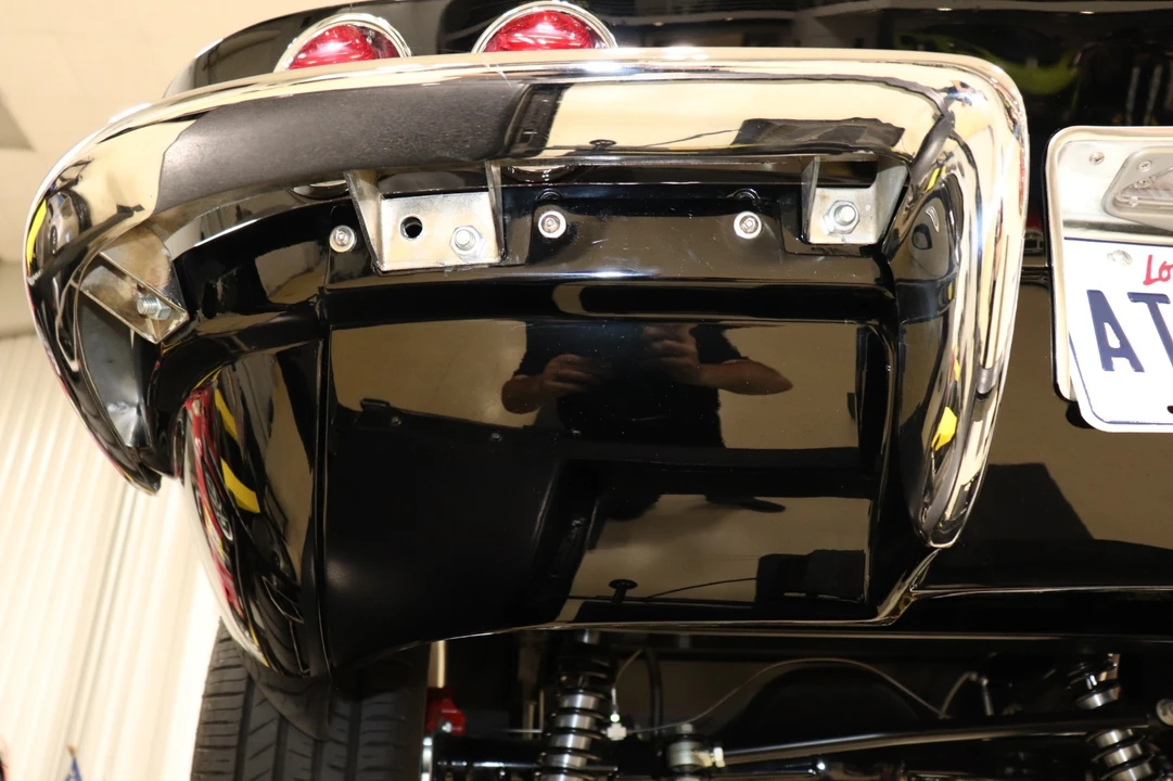 1965 Chevrolet Corvette C2 - Image 21 of 31