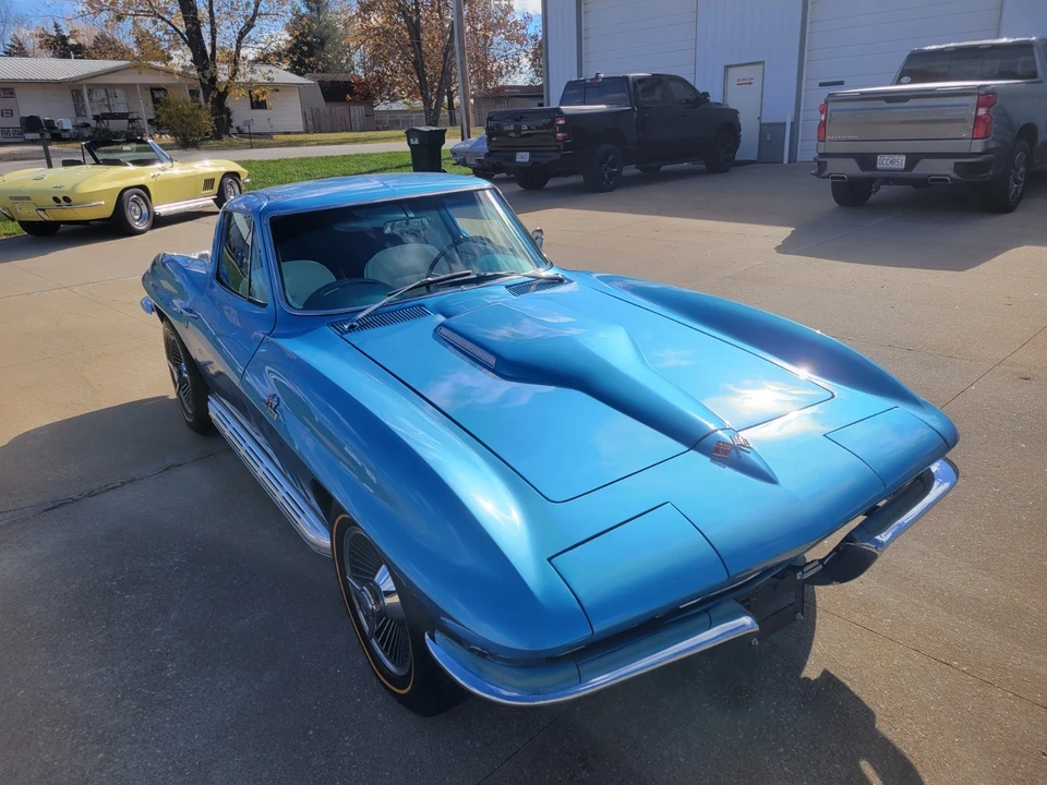 1965 Chevrolet Corvette C2 - Image 5 of 31