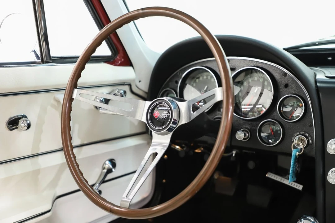 1965 Chevrolet Corvette C2 - Image 14 of 31