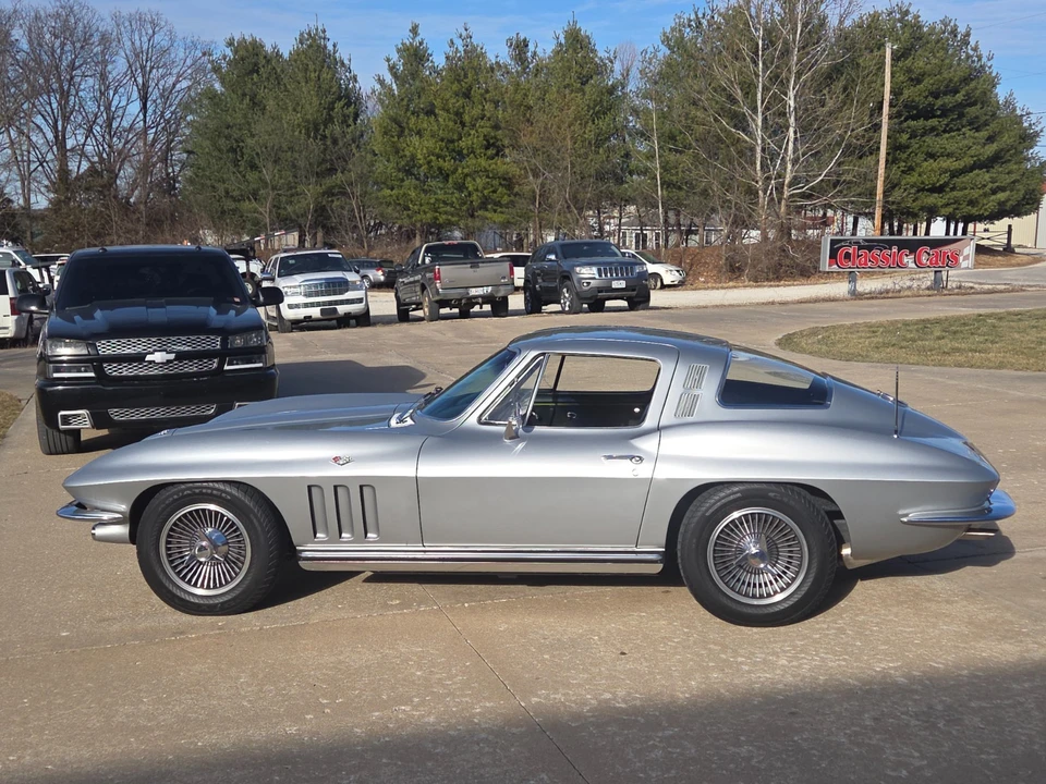 1965 Chevrolet Corvette C2 - Image 15 of 21