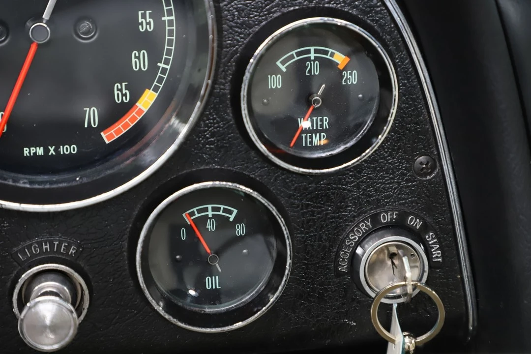 1965 Chevrolet Corvette C2 - Image 18 of 31