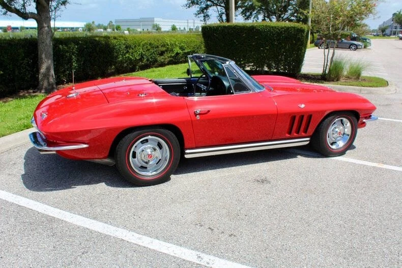 1965 Chevrolet Corvette C2 - Image 17 of 31