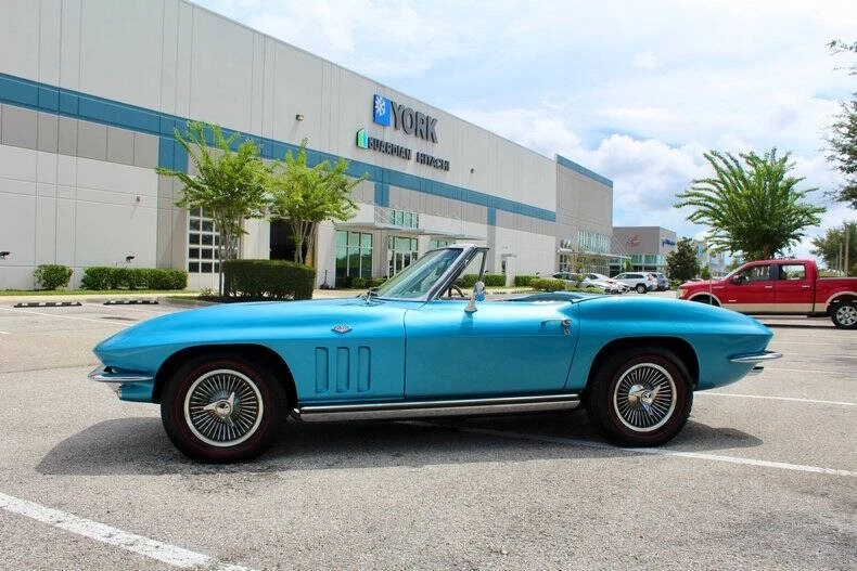 1965 Chevrolet Corvette C2 - Image 8 of 31