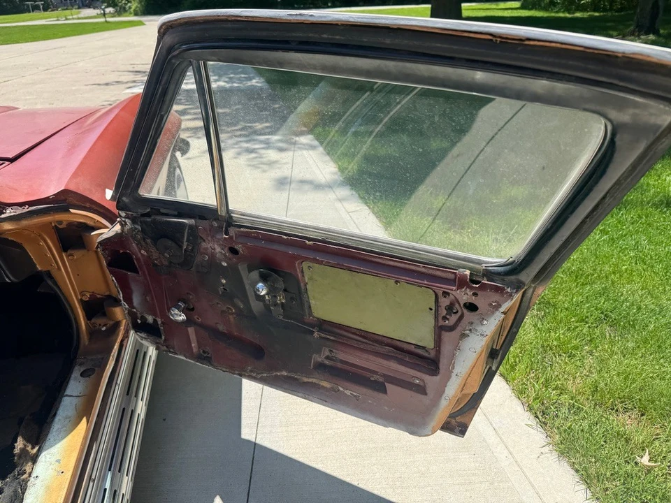 1965 Chevrolet Corvette C2 - Image 21 of 31