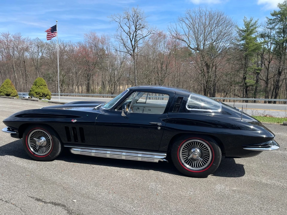 1965 Chevrolet Corvette C2 - Image 5 of 31