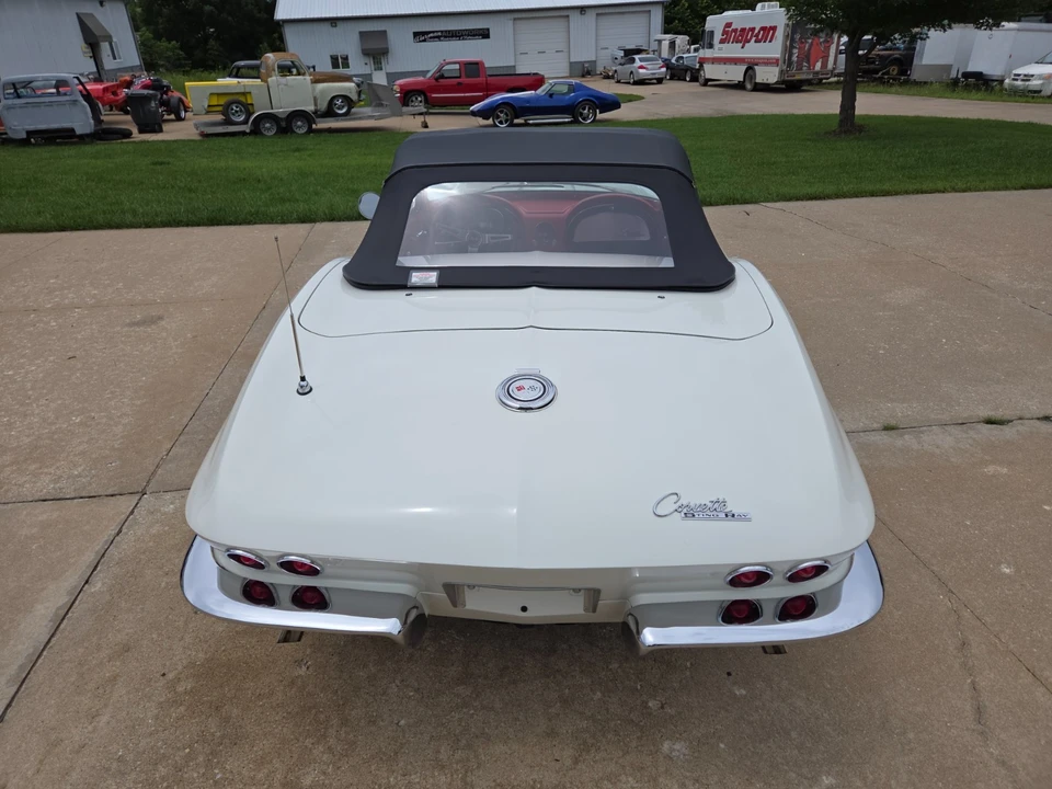 1965 Chevrolet Corvette C2 - Image 14 of 31