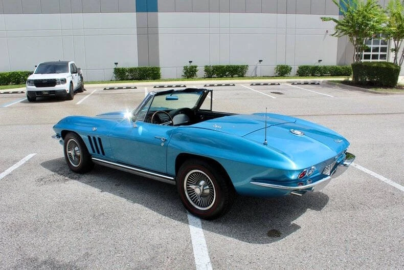 1965 Chevrolet Corvette C2 - Image 24 of 31