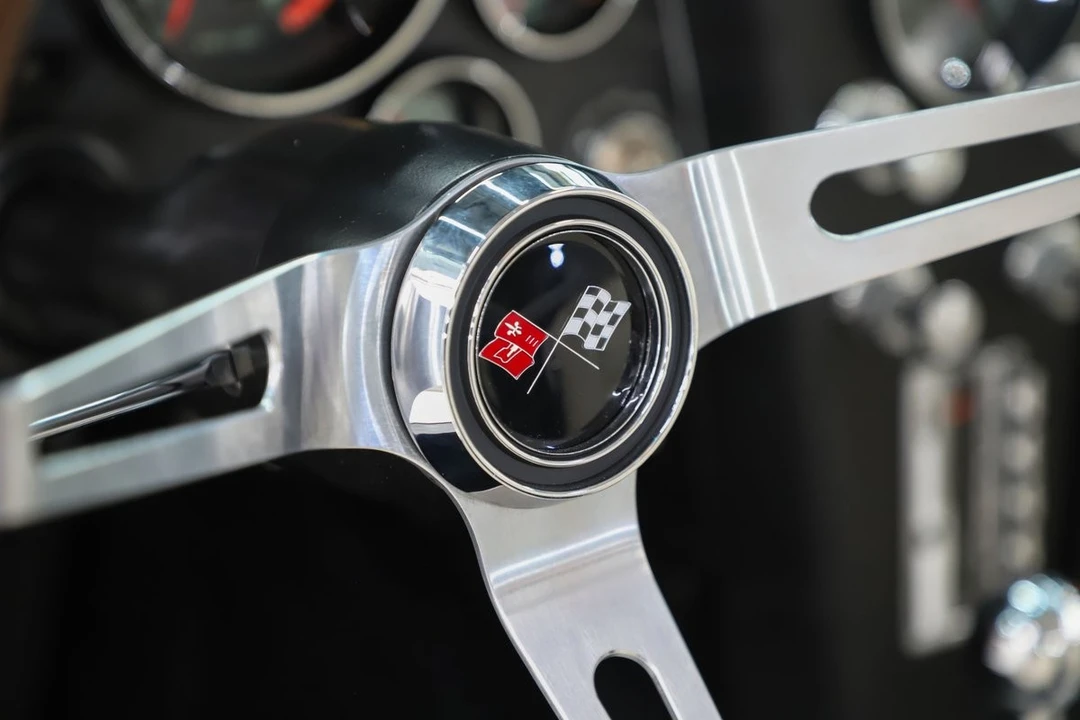 1965 Chevrolet Corvette C2 - Image 22 of 31