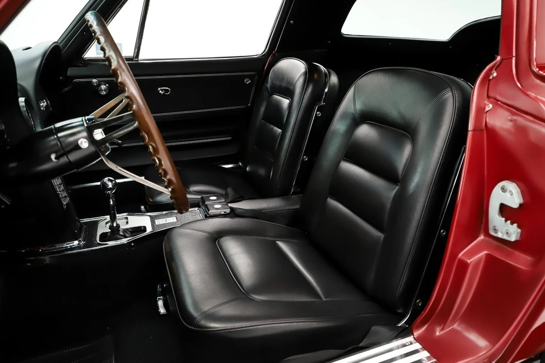 1965 Chevrolet Corvette C2 - Image 13 of 31