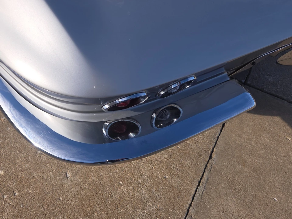1965 Chevrolet Corvette C2 - Image 13 of 21