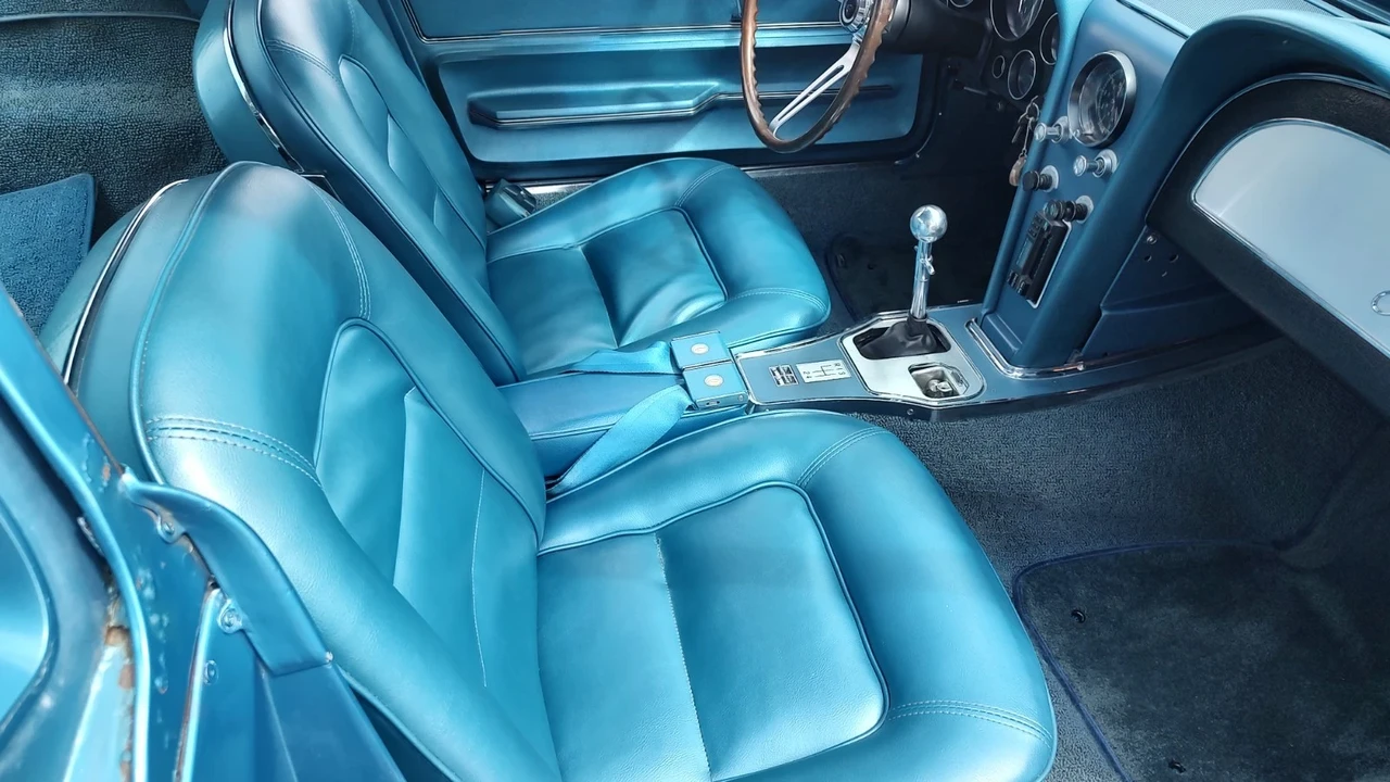 1965 Chevrolet Corvette C2 - Image 16 of 21