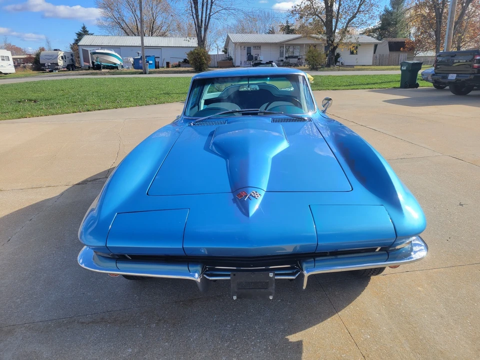 1965 Chevrolet Corvette C2 - Image 4 of 31