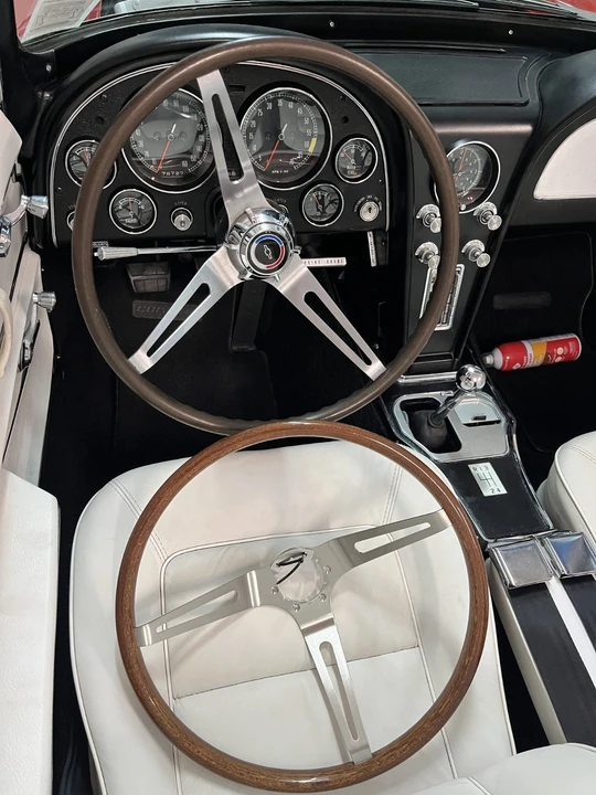 1965 Chevrolet Corvette C2 - Image 20 of 31