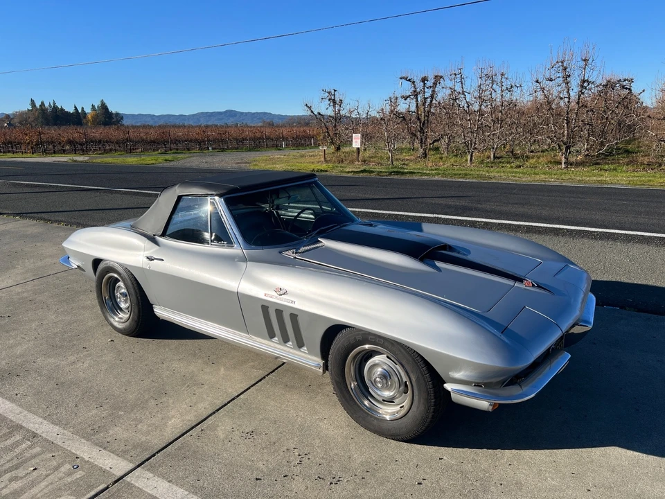 1965 Chevrolet Corvette C2 - Image 7 of 21