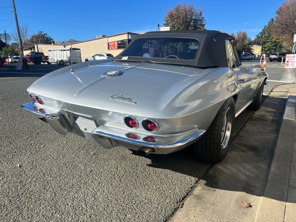1965 Chevrolet Corvette C2 - Image 16 of 21