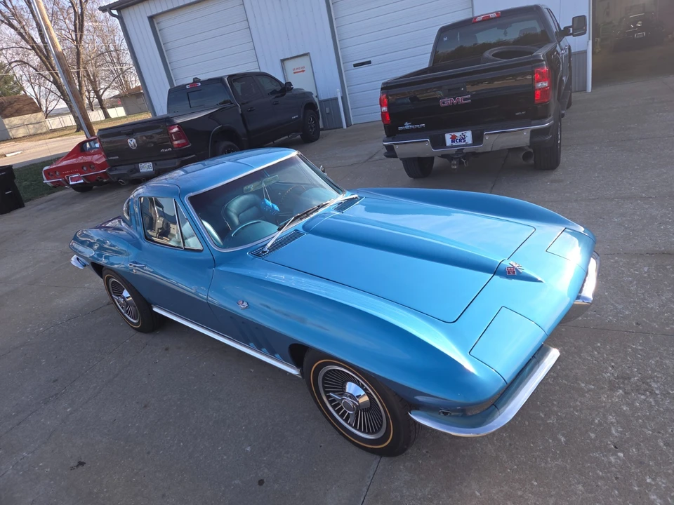 1965 Chevrolet Corvette C2 - Image 8 of 21