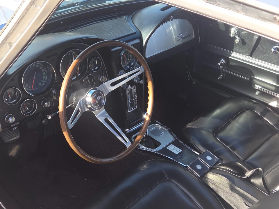 1965 Chevrolet Corvette C2 - Image 20 of 21