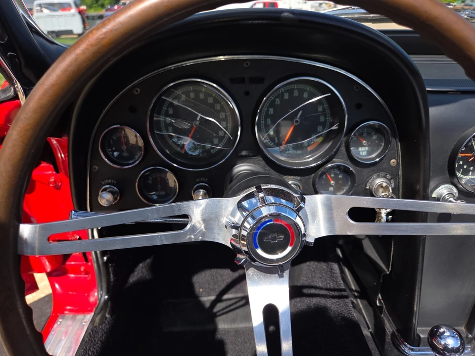 1965 Chevrolet Corvette C2 - Image 17 of 31