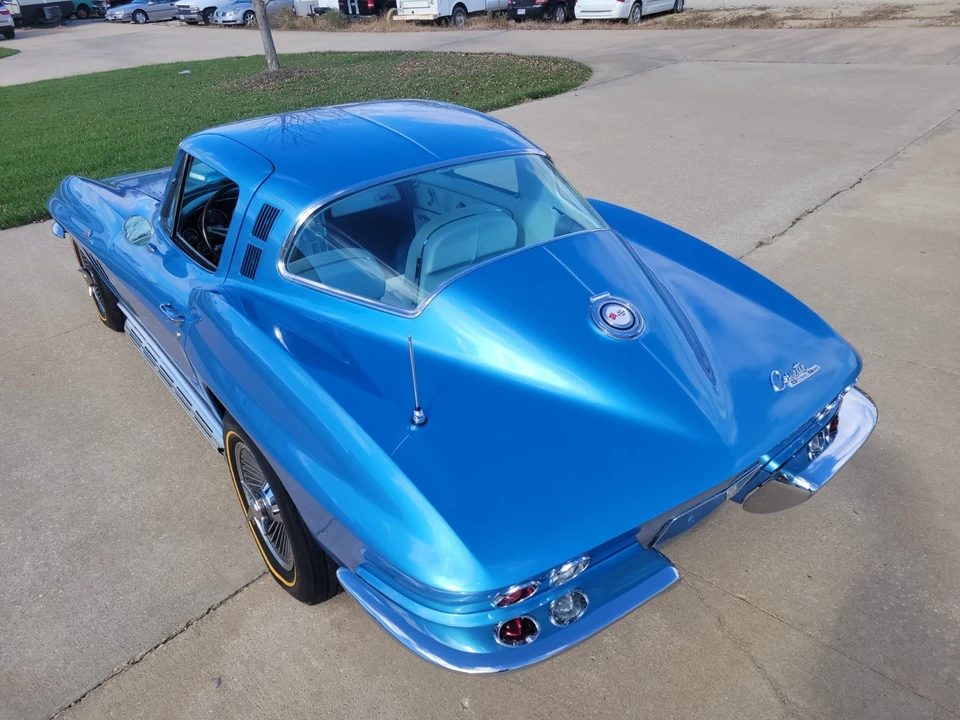 1965 Chevrolet Corvette C2 - Image 16 of 31