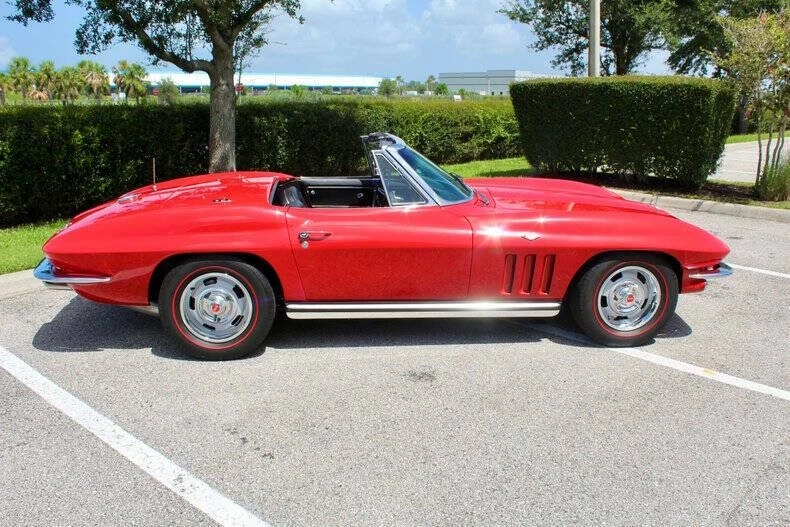 1965 Chevrolet Corvette C2 - Image 18 of 31