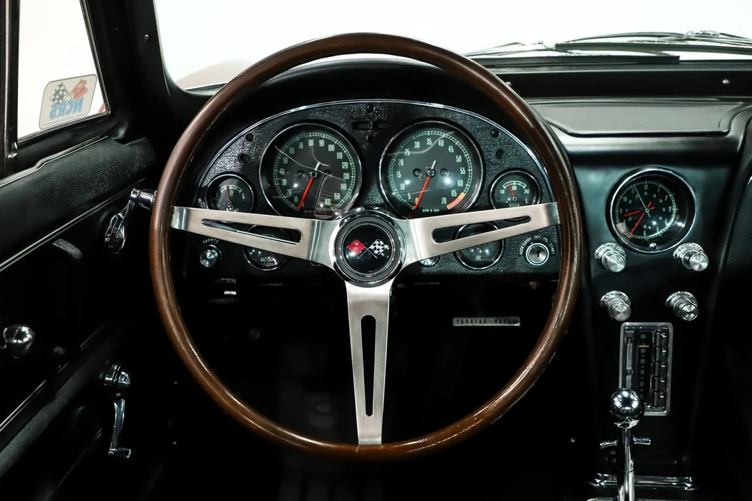 1965 Chevrolet Corvette C2 - Image 18 of 31
