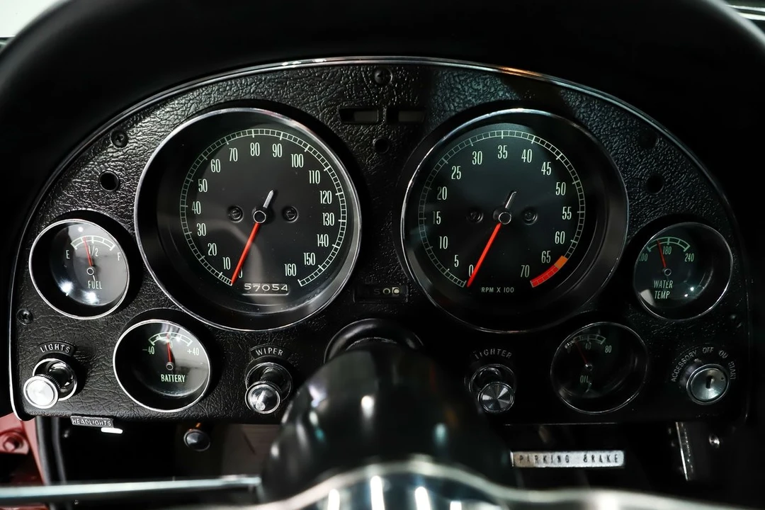 1965 Chevrolet Corvette C2 - Image 19 of 31