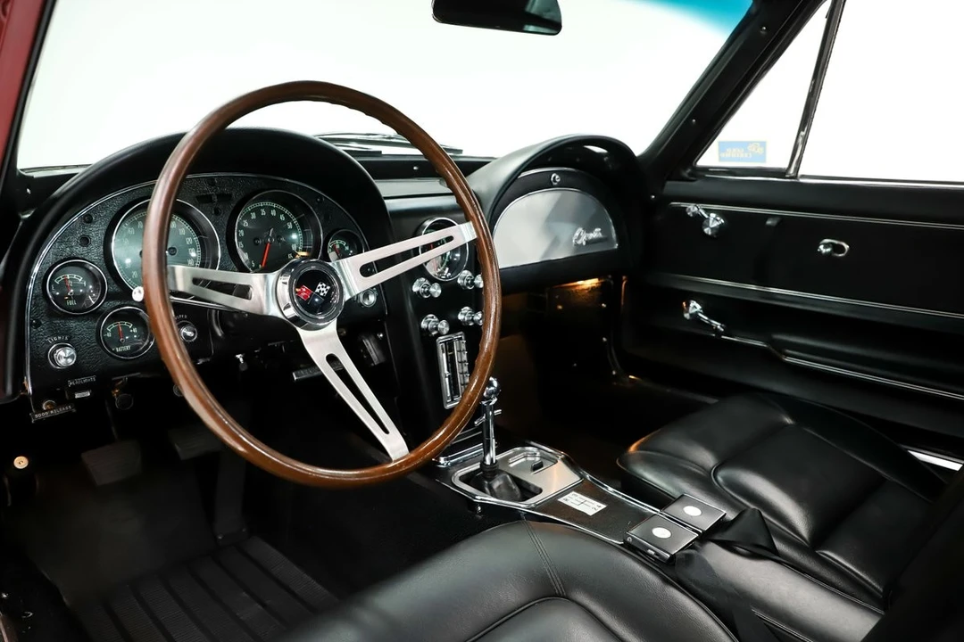 1965 Chevrolet Corvette C2 - Image 2 of 31