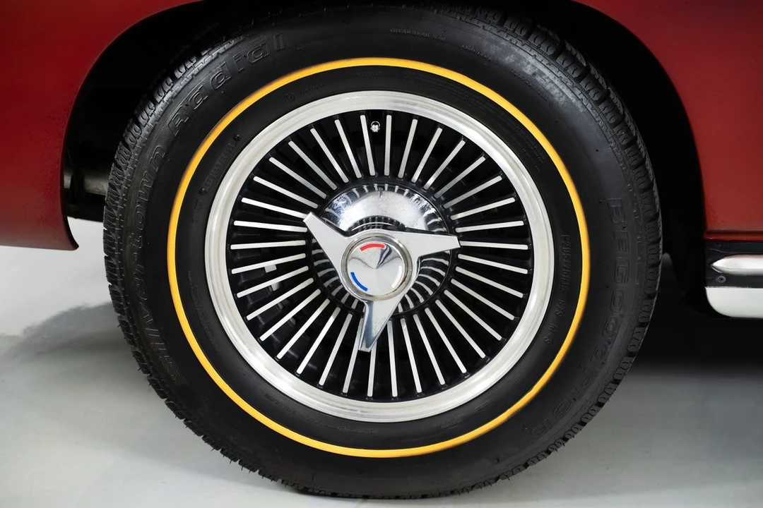 1965 Chevrolet Corvette C2 - Image 13 of 21